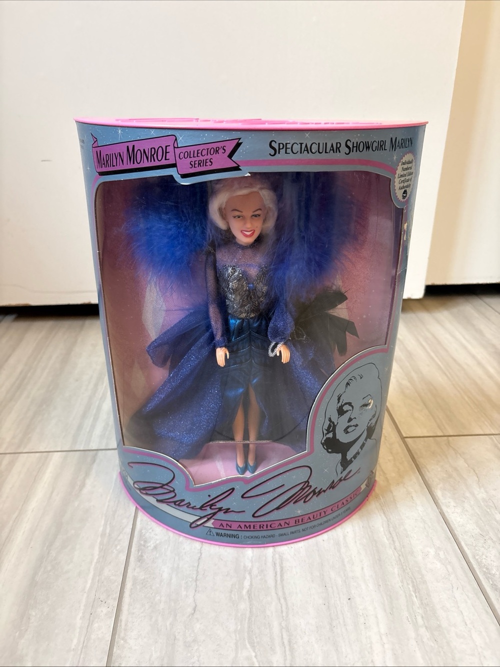Marilyn Monroe Collector's Series Spectacular Showgirl American Beauty 7409 1993